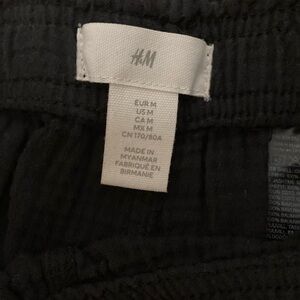 H&M Black Ankle & Cropped Pants
